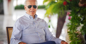 Biden weighs his 2024 presidential bid over the Thanksgiving holiday