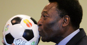 Pelé, hospitalized again in Brazil