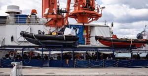 The 'Humanity 1' disobeys Italy's order to set sail from Catania with 35 migrants on board