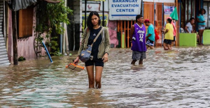 More than a hundred dead and 2.4 million affected by the storm in the Philippines
