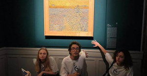 Environmental activists throw vegetable puree on a Van Gogh painting in Rome