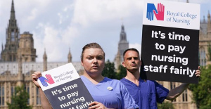 UK nurses call the first strike in the history of their healthcare system