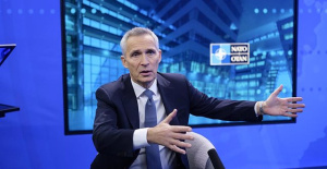 Stoltenberg defends sending arms to Ukraine as "the fastest way to achieve peace"