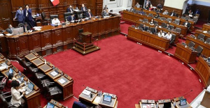The Peruvian Congress approves advancing the elections to April 2024