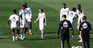 Modric, Tchoaumeni and Camavinga join Real Madrid's training sessions