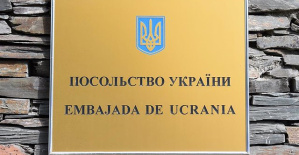 The Ukrainian Embassy in Greece receives a "bloody" package