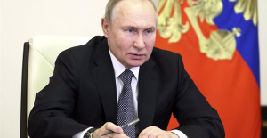 Putin postpones his annual speech to Parliament until 2023, despite being bound by the Constitution