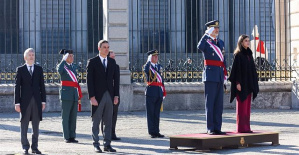 Sánchez thanks the Armed Forces for being "guarantors of the rule of law" in "such turbulent times"