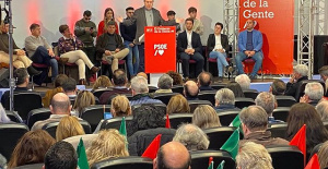 Espadas vindicates the management of the PSOE "when they come hard" and calls on Moreno to "work a little" for Andalusia