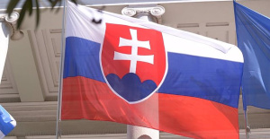 Low turnout in Slovakia's referendum jeopardizes its validity