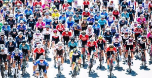 The Tour de France invites Israel-Premier Tech and Uno-X Pro Cycling Team to the 2023 edition