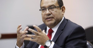 The Prosecutor's Office of Peru investigates the prime minister for an alleged crime of corruption