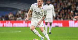 Toni Kroos joins Real Madrid's squad and will be able to play against Liverpool