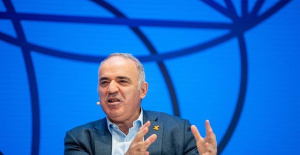 Russia declares an opposition forum founded by Kasparov that is held twice a year in Lithuania "undesirable"