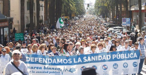 Tens of thousands of people demonstrate this Saturday in the eight provinces against the "privatization" of health