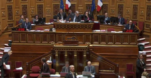 The French Senate approves raising the minimum retirement age to 64 years