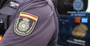 The Police detain the commissioner of Fuengirola (Málaga) for revealing secrets to a local businessman