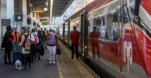 Almost 20% of Spaniards travel more by train now than before the entry of new competitors