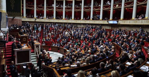 The French opposition launches a joint motion of censure against the Government
