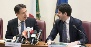 Former Italian Prime Minister Giuseppe Conte under investigation for allegedly underestimating the spread of the coronavirus