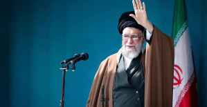 Khamenei: "Even the presence of an American in Iraq is too much"
