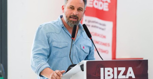 Abascal says that Vox will repeal all PSOE laws and build "everything they have destroyed"