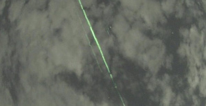 Cameras on the ground capture the elusive laser of a NASA satellite