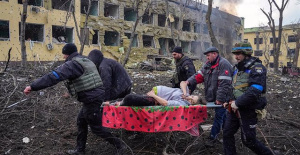 The World Press Photo puts the spotlight on Ukraine by rewarding the image of an evacuated pregnant woman in Mariupol