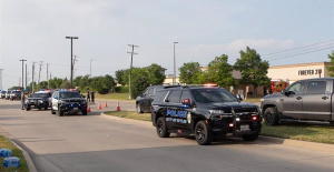 US authorities identify Texas shooter as suspected neo-Nazi sympathizer