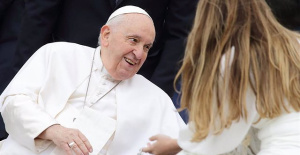 The Pope is "fine" and in a "conscious" state after the operation for a hernia in the stomach