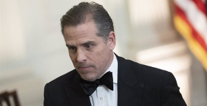 Biden's son agrees to plead guilty to various tax crimes and avoids jail