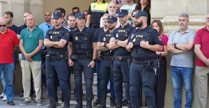 The Gold Medal is awarded to the police officer from Andújar (Jaén) who died from a shot after intervening in a neighborhood brawl