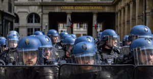 The French Government mobilizes again 45,000 police and gendarmes for Saturday night