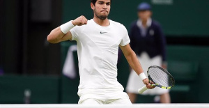 Alcaraz overwhelms Medvedev and reaches his first Wimbledon final