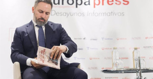 Abascal accuses Feijóo of putting the alternative at risk and says that Vox's demands will be marked by their votes