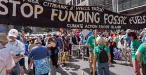 Thousands of people demonstrate in New York (USA) to demand that Biden end fossil fuels