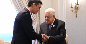 Sánchez conveys to Mahmud Abbas Spain's solidarity "with the suffering of the population in Gaza"