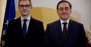 The Government denies that Albares and Bolaños met with Puigdemont and calls it a hoax: "Absolutely false"