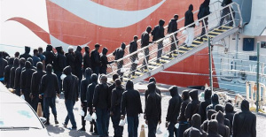 More than 30,400 migrants have arrived in the Canary Islands in 2023, about to surpass the figure for the 'cayucos crisis' of 2006