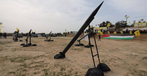 Hamas launches more than fifty rockets against Ben Gurion airport and the city of Sderot