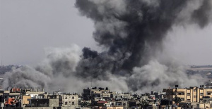 At least 21 Palestinians killed and 79 injured after Israeli bombing of residential buildings in Gaza
