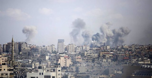 The number of Palestinians killed by Israel's bombing of the Gaza Strip rises to more than a thousand