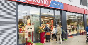 Eroski launches a senior guaranteed bond offering for 500 million euros to refinance debt
