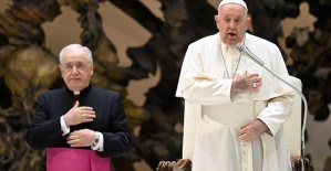 The Pope holds his general audience despite the flu and asks to extend the ceasefire in Gaza