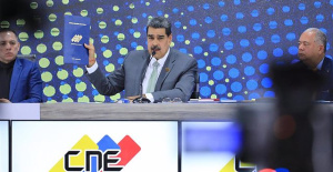 Maduro presents a law to create the state of Essequibo and orders the publication of a new Venezuelan map