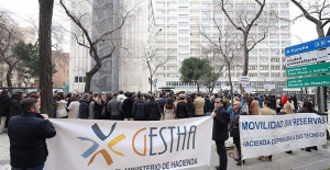 Some 1,300 Treasury technicians gather in 6 cities to protest the mobility crisis they are suffering