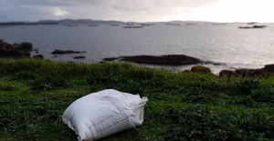 The resident of Corrubedo who on December 13 gave the first notice to 112 about the pellets: "There were about 40 bags"