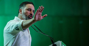 Abascal, re-elected president of Vox without opposition and until 2028