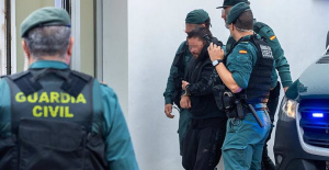 Two of the eight arrested for the death of civil guards in Barbate (Cádiz) are released with charges