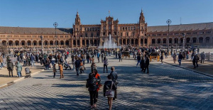 The Seville City Council proposes to the central government to close the Plaza de España and charge an entrance fee to tourists